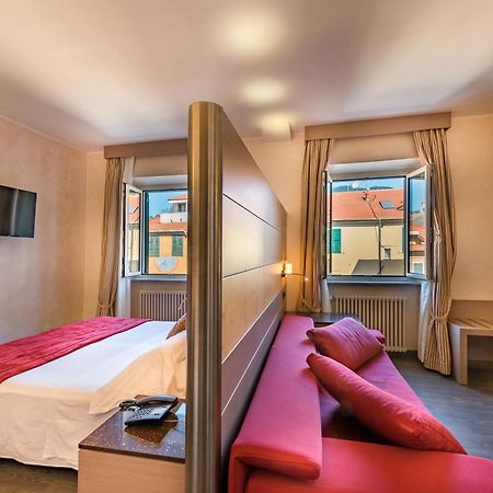 Hotel Ligure Алассио Экстерьер фото