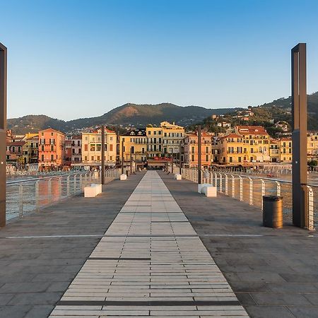 Hotel Ligure Алассио Экстерьер фото
